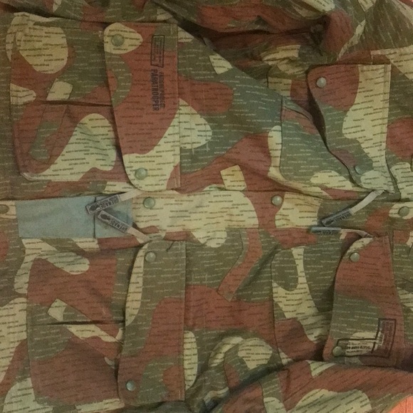 Like New Mens Medium Sized Grenade Jacket. - Picture 2 of 4
